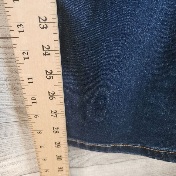 Chaps Daniella Curvy  fit Jeans Womens Size 14 Wide Leg denim jeans - Picture 6 of 8